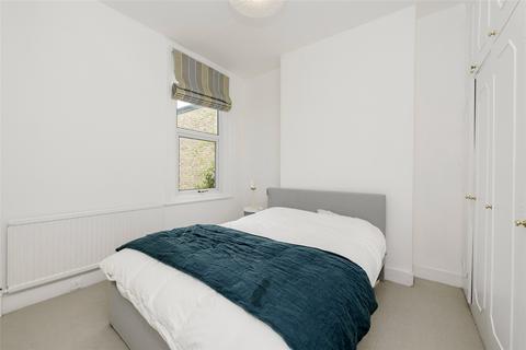 2 bedroom maisonette to rent, Brewster Gardens, London W10