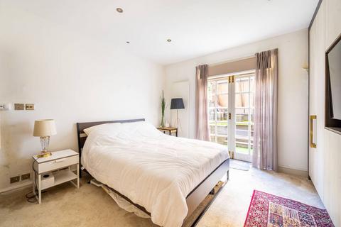 3 bedroom maisonette to rent, Comeragh Road, Barons Court, London, W14