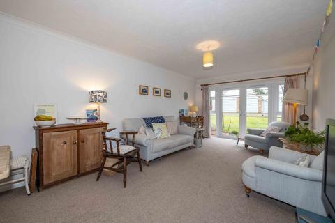 2 bedroom flat to rent, Cockering Road, Canterbury, Kent, CT1