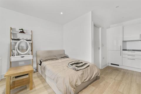 Studio for sale, The Campsbourne, London N8