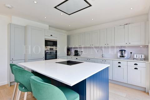 3 bedroom semi-detached house for sale, Laurel Avenue, Potters Bar, EN6