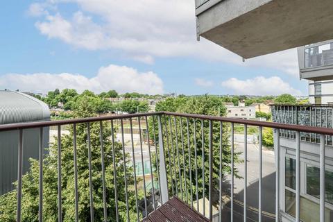 2 bedroom flat to rent, Carronade Court, London N7