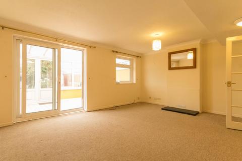 3 bedroom semi-detached house to rent, Spring Close, Histon