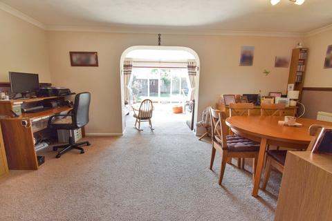 3 bedroom end of terrace house for sale, Courtfield Avenue, Lordswood, Chatham, ME5