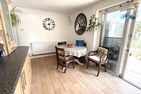 3 bedroom semi-detached house for sale, Faugere Close, Brackley