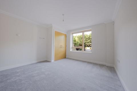 1 bedroom apartment for sale, Helston Lane, Windsor SL4