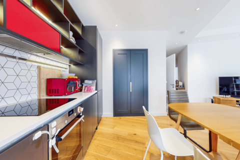 2 bedroom apartment to rent, Botanic Square, London, E14