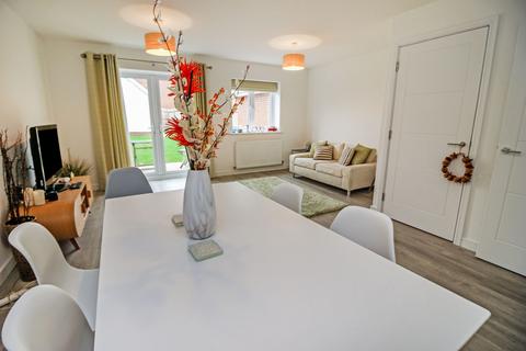 4 bedroom detached house to rent, Wingate Close, Snodland, ME6