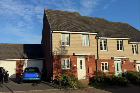 2 bedroom end of terrace house to rent, Hook Drive, Exeter EX2