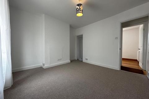 2 bedroom terraced house to rent, Chapel Street, Tiverton EX16