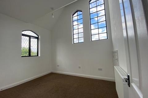 2 bedroom end of terrace house to rent, Queens Avenue, Snodland, ME6