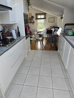 3 bedroom flat to rent, Church Lane, Bristol BS8