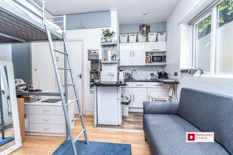 Studio to rent, Petherton Road, Canonbury, Highbury & Islington, London, N5