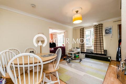 4 bedroom end of terrace house to rent, Webber Close, Newton Abbot TQ12
