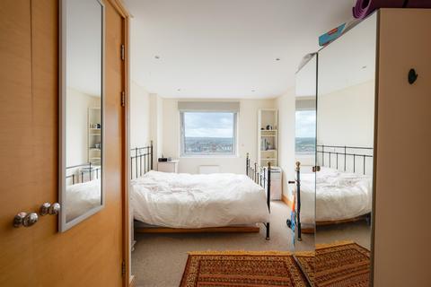 2 bedroom flat to rent, The Panoramic, Park Row, BS1