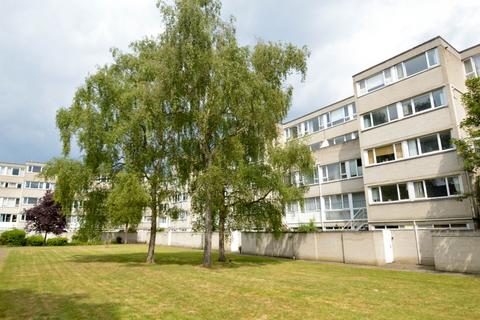 2 bedroom apartment to rent, Mountbatten Square, Windsor