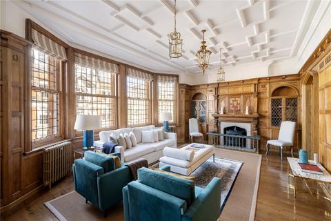 4 bedroom flat to rent, North Audley Street, Mayfair, London