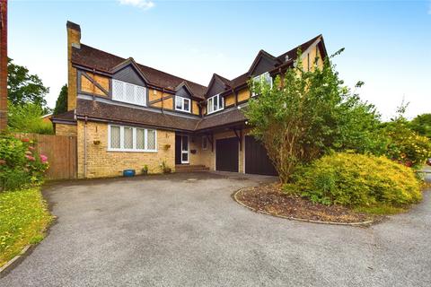 5 bedroom detached house to rent, Fullerton Way, Tadley, Hampshire, RG26