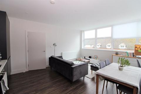1 bedroom apartment to rent, Quarry Hill Road
