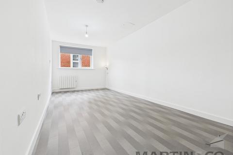 2 bedroom flat to rent, Kingston Road, Portsmouth