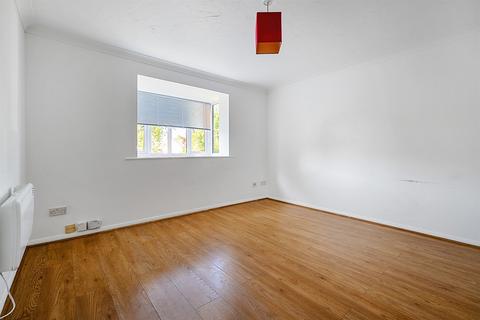 1 bedroom apartment to rent, Pennyroyal Court, Reading, RG1