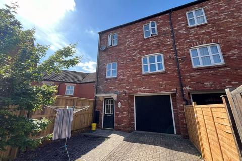 4 bedroom end of terrace house to rent, PERFECT FOR SHARERS  - Star Avenue, Bristol