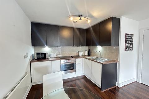 1 bedroom property to rent, Skyline Plaza, Town Centre