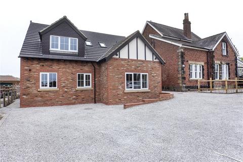 3 bedroom detached house to rent, Station Road, Upper Poppleton, York, YO26