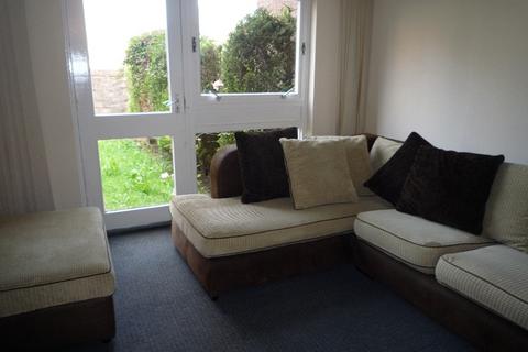 4 bedroom flat to rent, Tayfield Place, Dundee, DD2
