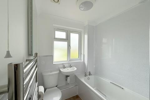 3 bedroom end of terrace house to rent, Southbourne Avenue, Holbury