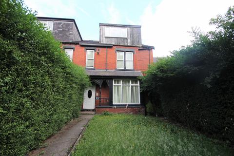 2 bedroom apartment to rent, Harehills Avenue,  Leeds, LS8