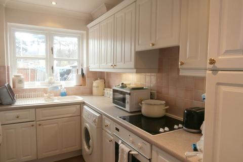3 bedroom end of terrace house to rent, Bakers Orchard,  Wooburn Green,  HP10