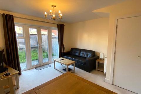 4 bedroom townhouse to rent, Drake Way, Reading, Berkshire, RG2