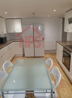 9 bedroom terraced house to rent, Winston Gardens, Leeds LS6