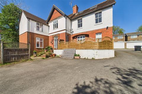 2 bedroom apartment to rent, Kings Grove, Maidenhead, Berkshire, SL6